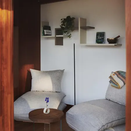 Habitat Maggiore 住宿加早餐酒店 Gambarogno